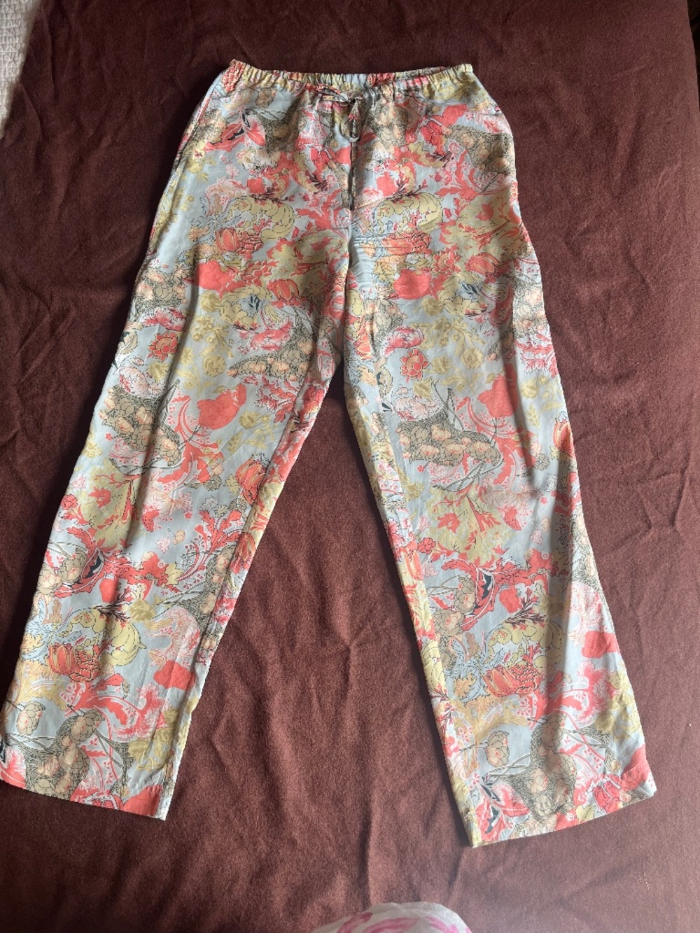Go silk pants size small 100% silk